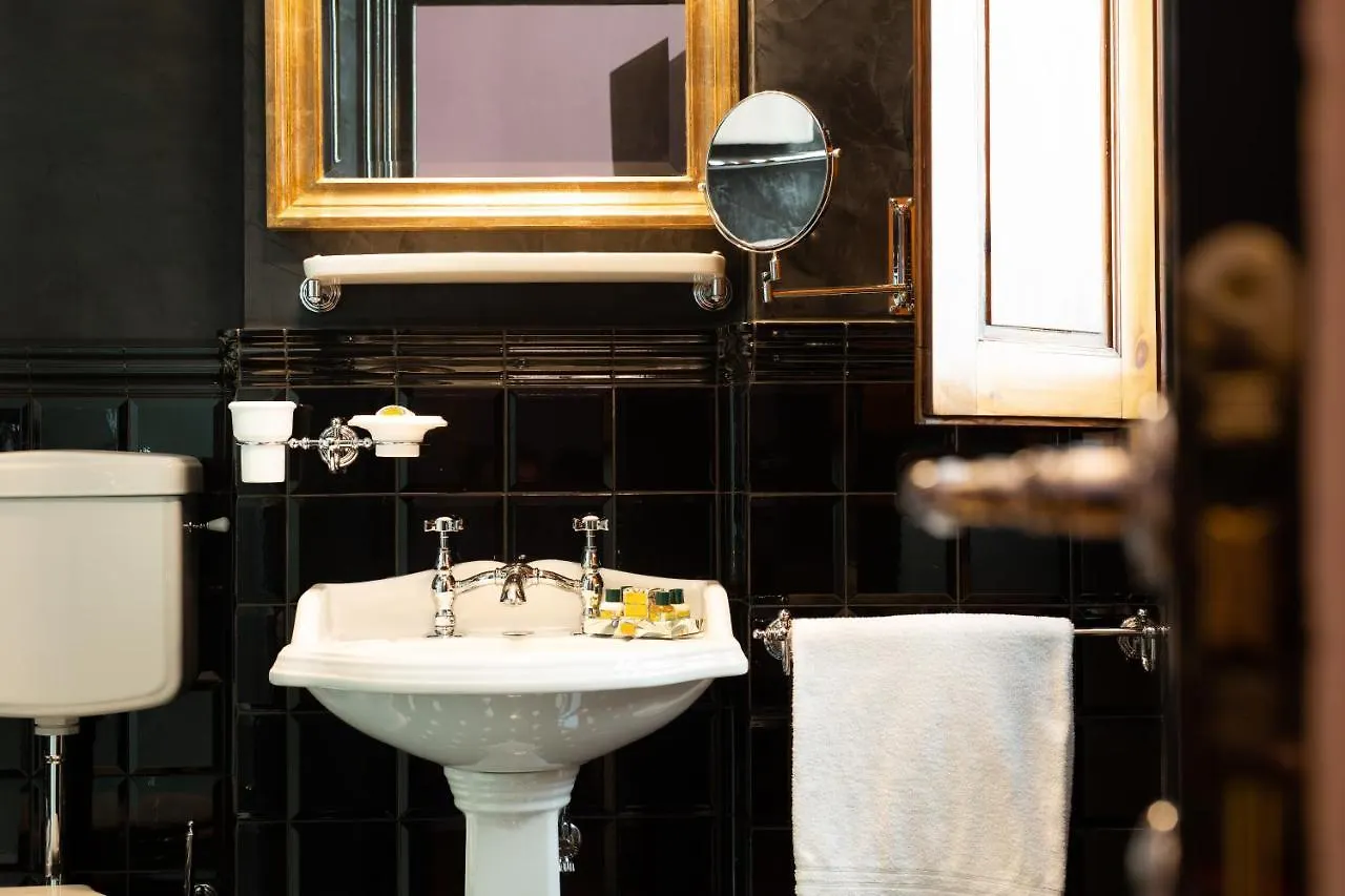 Boutique B&B Torre De' Conti Florence Bed & Breakfast